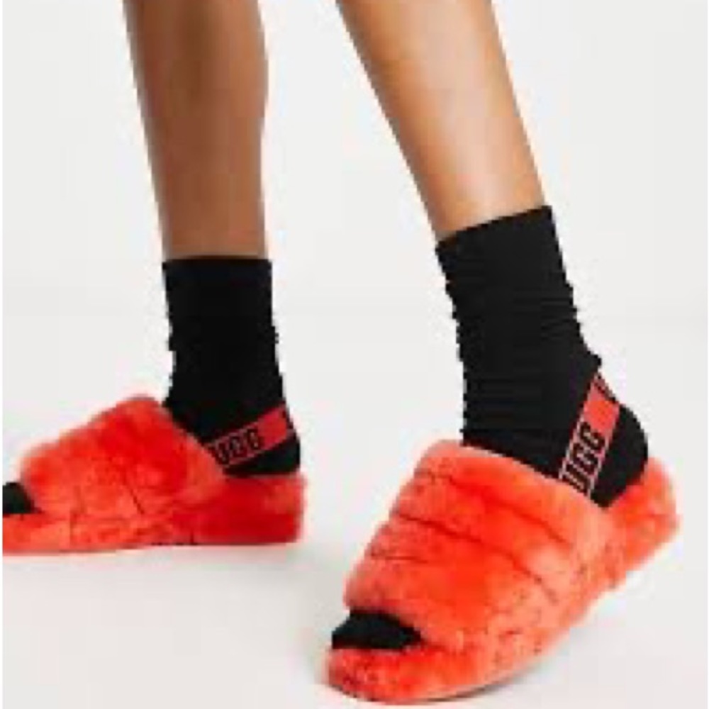 UGG Fluff Yeah slides in hazard orange Size 7